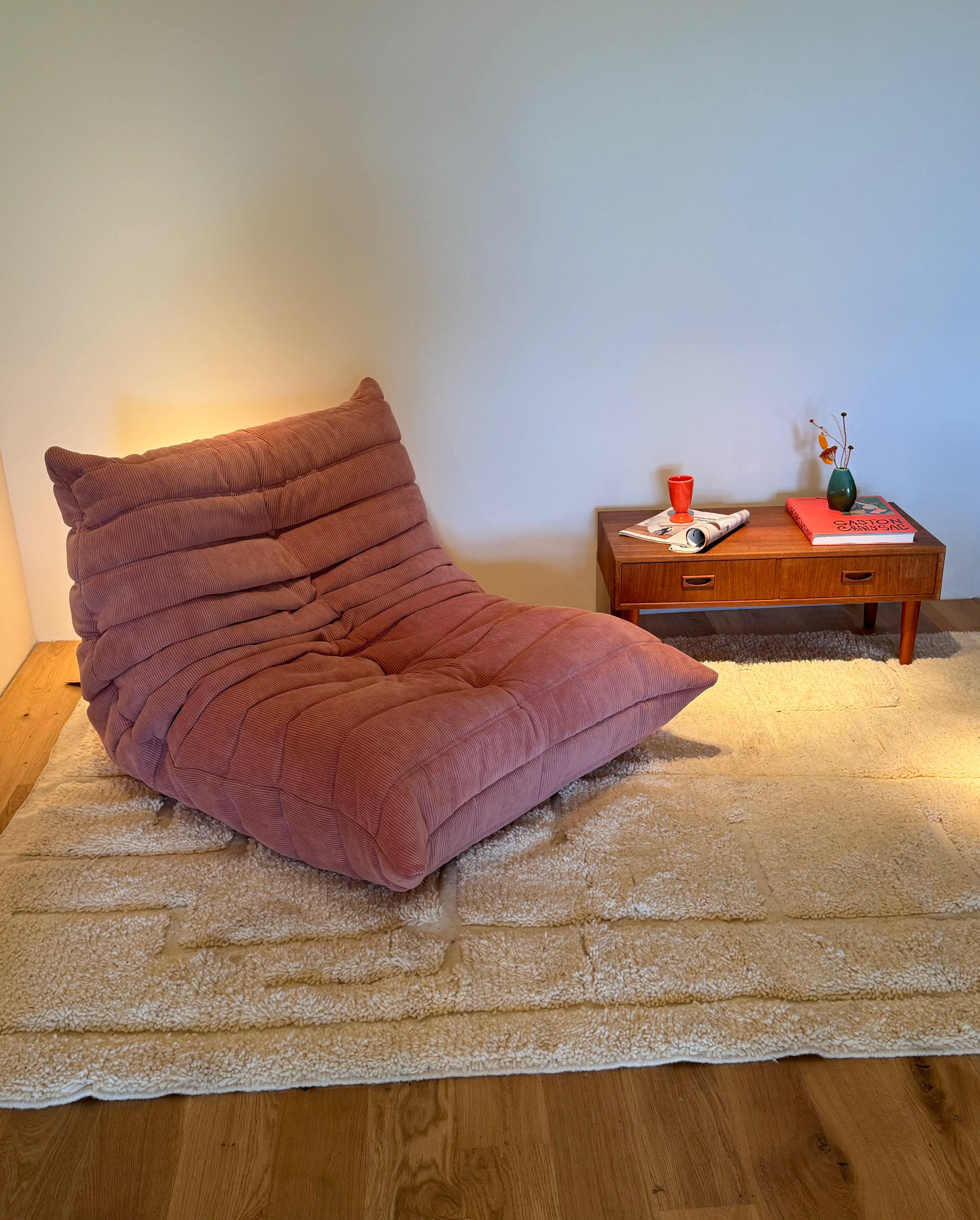 Petite commode ou petite table basse scandinave vintage « Lily »
