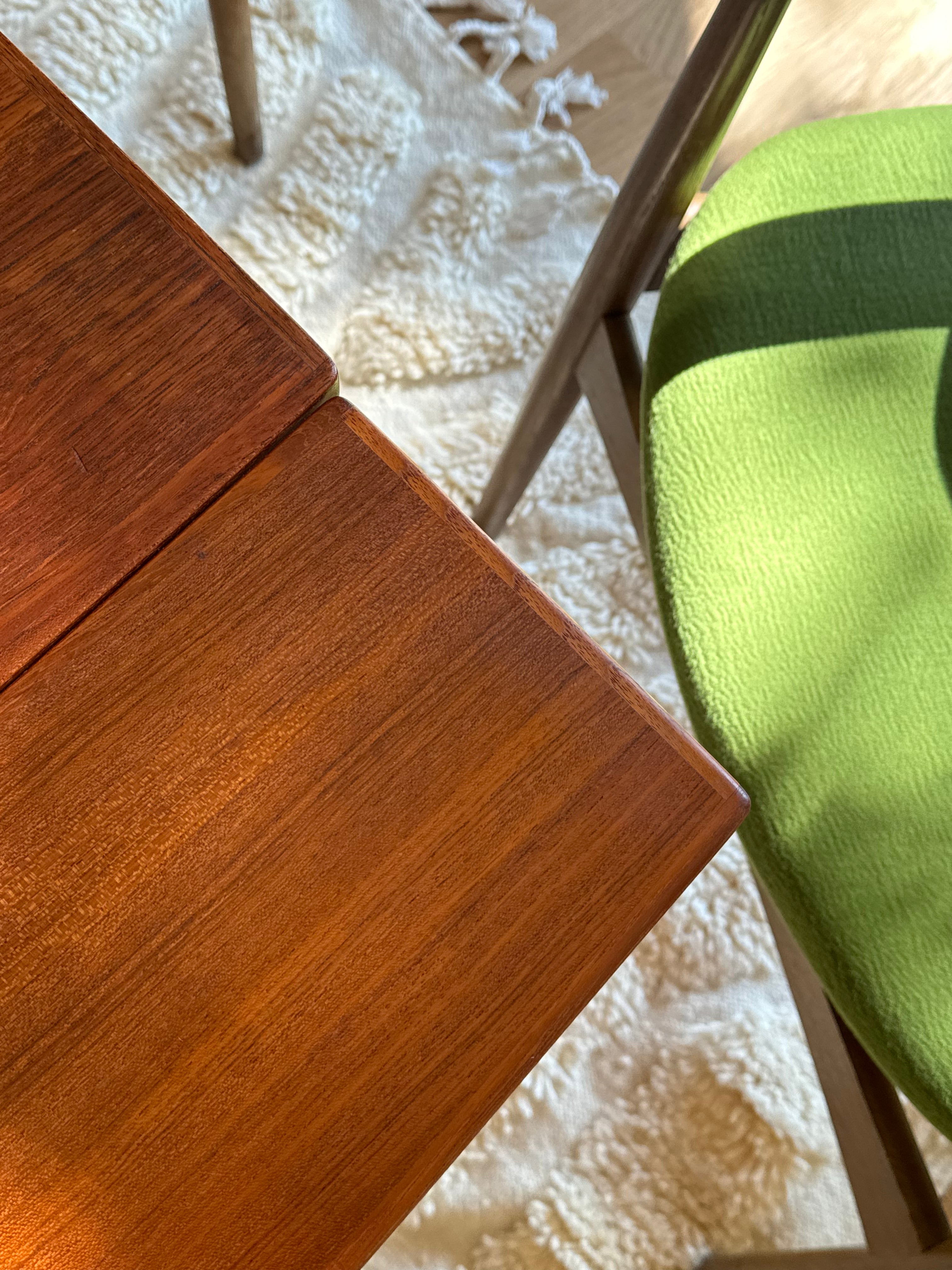 Table scandinave vintage "Elevator" en teck