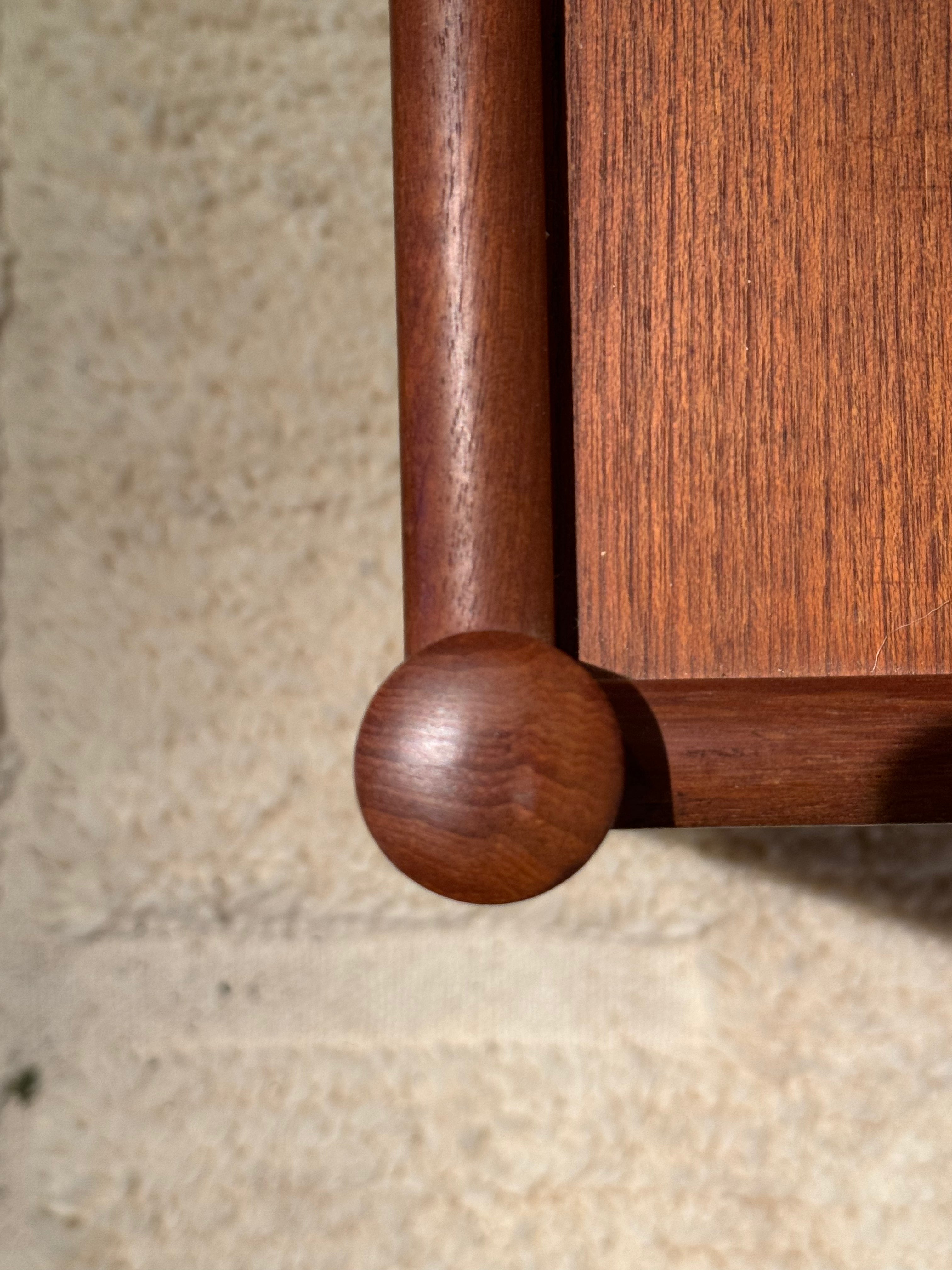 Table basse d'appoint scandinave en teck des années 1960 "Tina"