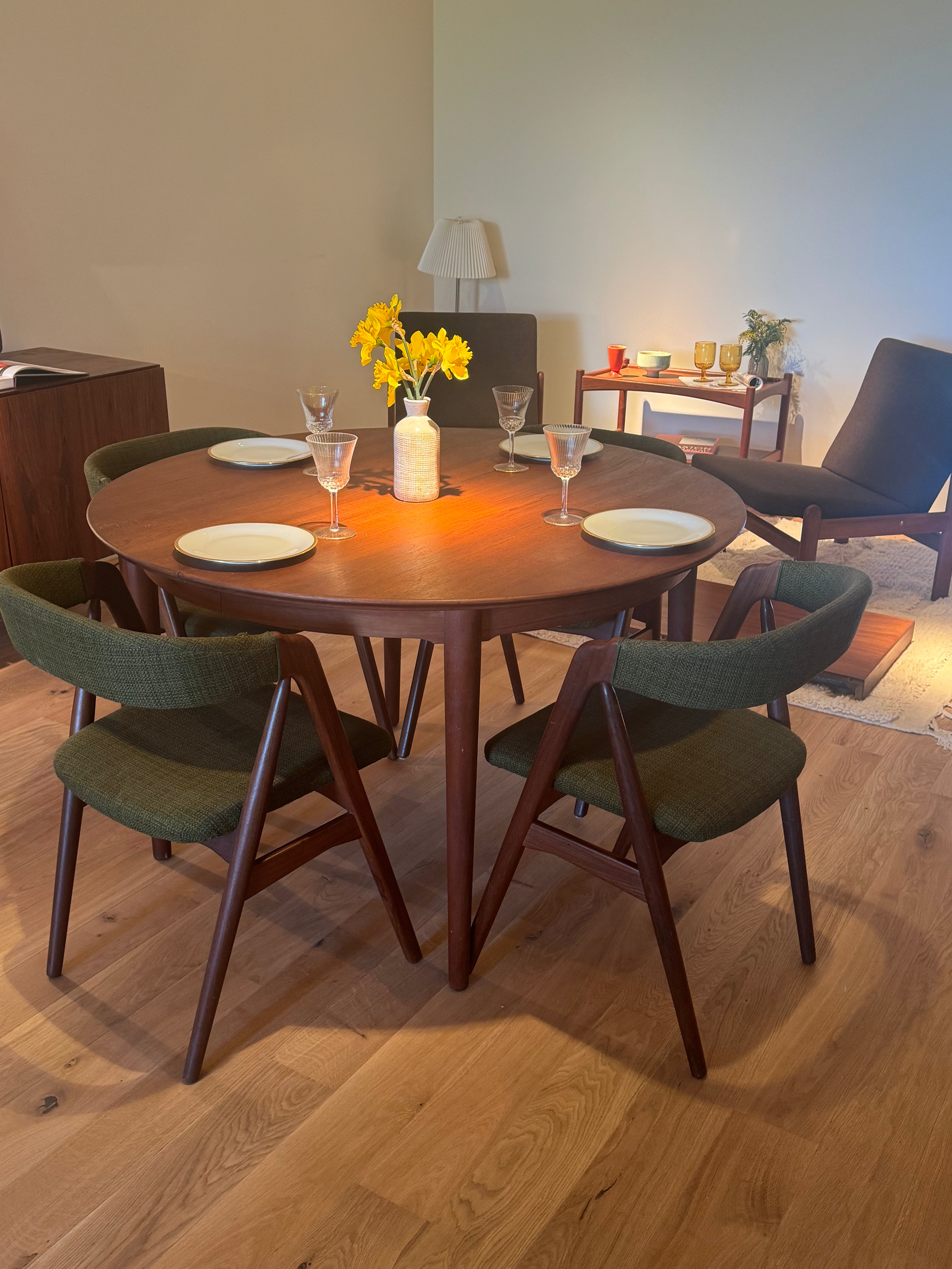 Table ronde scandinave extensible vintage en teck « Rikke »