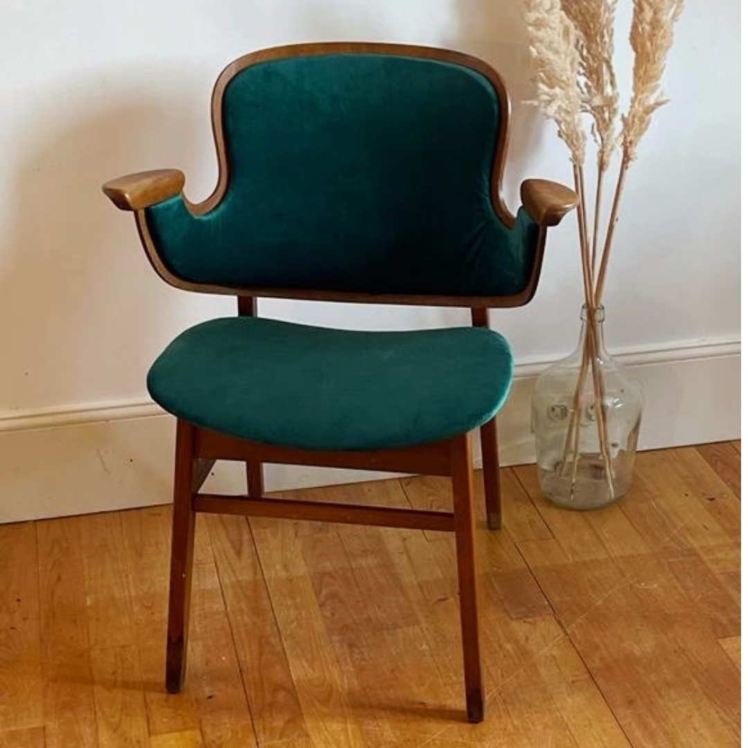 Fauteuil scandinave vintage en velours vert